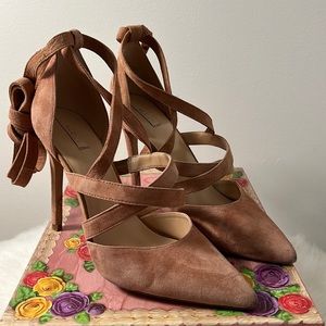 Unelilian Sandal from Aldo in Tan Suede